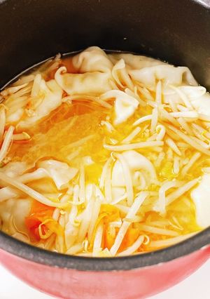 超簡単♡味噌ラーメンのお出汁の餃子スープ-レシピのメイン写真