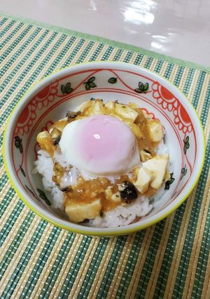 温泉玉子のせ麻婆豆腐丼-レシピのメイン写真