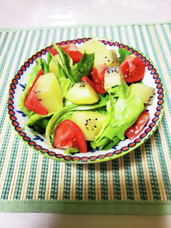 キウイ入り野菜サラダ-レシピのメイン写真