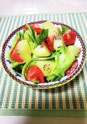 キウイ入り野菜サラダ-レシピのメイン写真