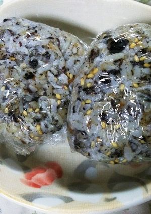 52赤紫蘇ジュースの色の抜けた葉の粉末-レシピのメイン写真