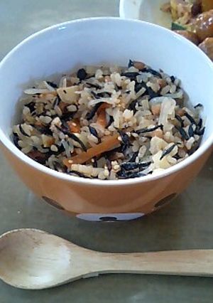 超ヘルシーあまったひじきの煮物入り炒飯-レシピのメイン写真