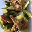 キュウリと大豆のお肉でアッサリ炒め❣️