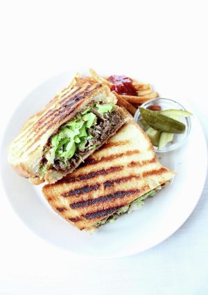 すんごく美味しい！【コンビーフサンド】-レシピのメイン写真
