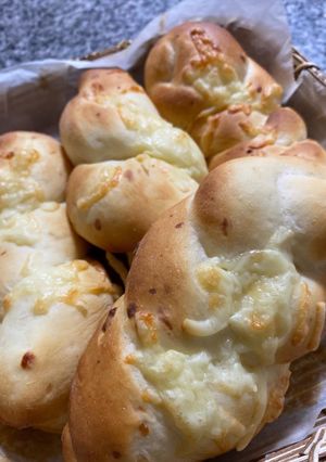 三つ編みチーズパン-レシピのメイン写真