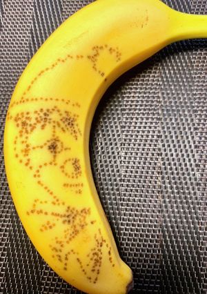 バナナの皮にイラスト-レシピのメイン写真