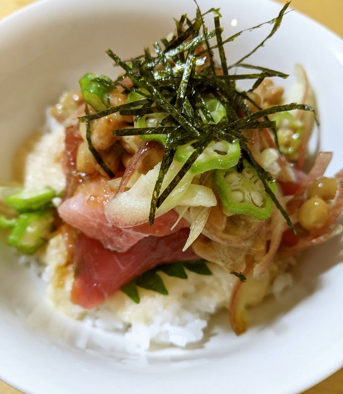 マグロ納豆の薬味たっぷりとろろ丼-レシピのメイン写真