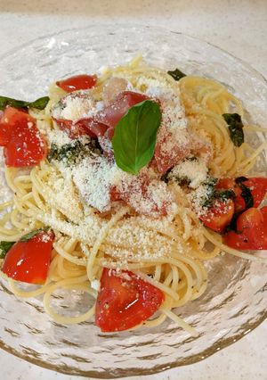 フレッシュトマトとバジルの生ハムパスタ-レシピのメイン写真