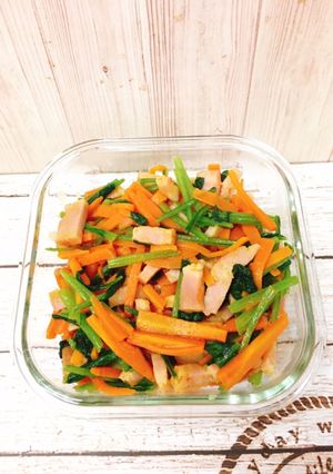 厚切りベーコンと人参小松菜のカレー炒め-レシピのメイン写真