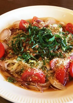 冷やし納豆トマトうどん-レシピのメイン写真