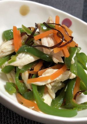 ピーマンと鶏胸肉の塩昆布和え-レシピのメイン写真