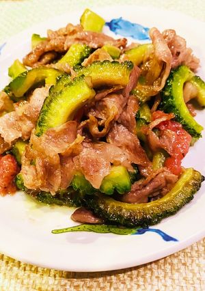 ゴーヤと牛肉の梅肉炒め-レシピのメイン写真