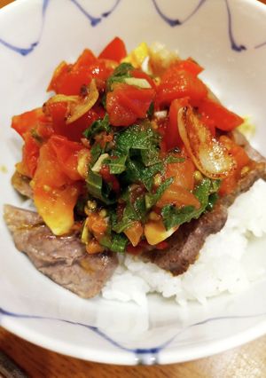 イタリアン風トマトステーキ丼-レシピのメイン写真