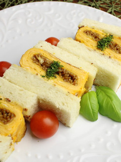 焼きそば厚焼き玉子サンド-レシピのメイン写真