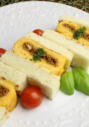 焼きそば厚焼き玉子サンド-レシピのメイン写真