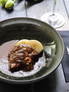 牛すね肉の赤ワイン煮【電気圧力鍋】-レシピのメイン写真
