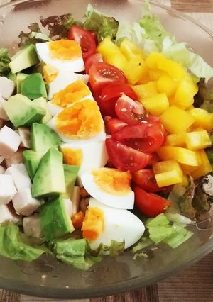 コブサラダを乗せた・ごま味冷やしあえ麺-レシピのメイン写真