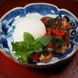 鶏肉の大葉とミントの炒め物