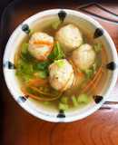 大豆つくねでニンニク醤油スープ