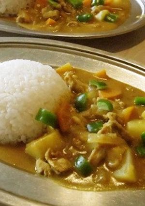 シンプルで懐かしい幸せの黄色いカレー-レシピのメイン写真