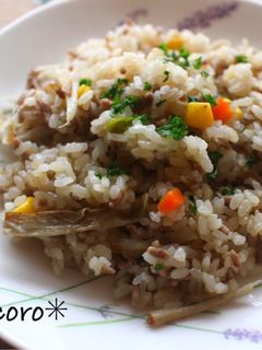 m炊飯器DE簡単鶏ごぼうピラフ-レシピのメイン写真
