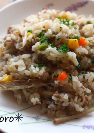 m炊飯器DE簡単鶏ごぼうピラフ-レシピのメイン写真