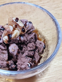 チョコアイスとナッツのバルサミコがけ-レシピのメイン写真