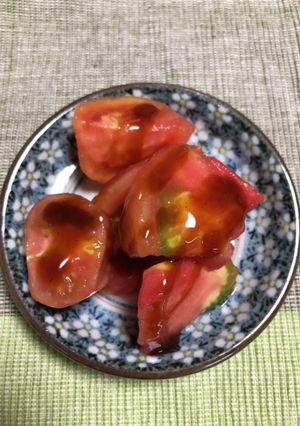 トマトにソースかけちゃいました〜-レシピのメイン写真