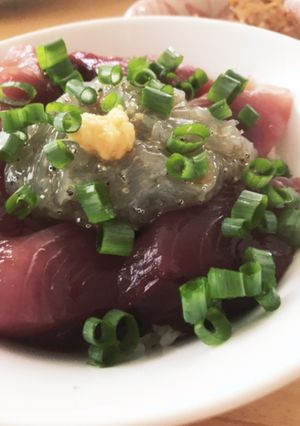 旬のカツオと生しらす 2色丼-レシピのメイン写真