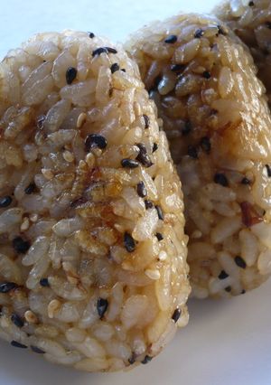 娘の好きなゴマゴマたっぷり焼きおにぎり♪-レシピのメイン写真