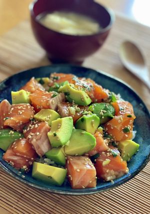 サーモンポキ丼-レシピのメイン写真