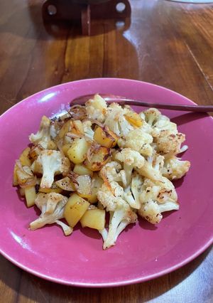 カリフラワーとじゃがいもの炒め物♪-レシピのメイン写真