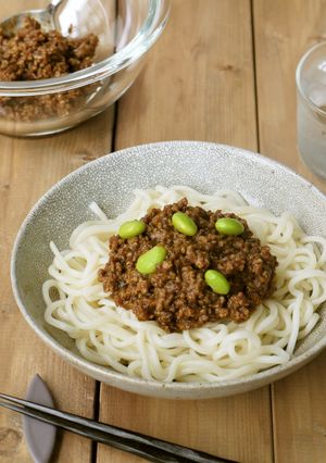 レンジで簡単♪肉味噌そぼろ麺／給食-レシピのメイン写真