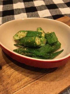 簡単 オクラのカレー粉チーズ炒め-レシピのメイン写真