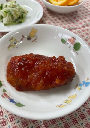 辛くない！白身魚のチリソース　保育園給食-レシピのメイン写真