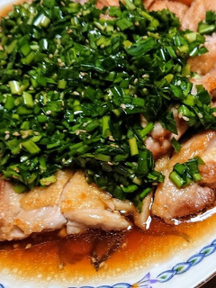 ニラたっぷりよだれ鶏ももソテー-レシピのメイン写真