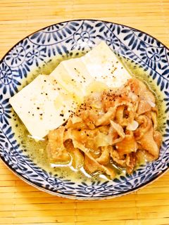 ☺簡単おつまみ♪鶏皮と豆腐の塩煮込み☺-レシピのメイン写真