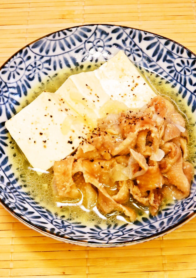 ☺簡単おつまみ♪鶏皮と豆腐の塩煮込み☺-レシピのメイン写真