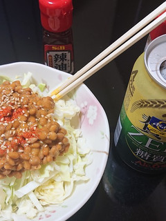 ビールにあう ラー油入り納豆サラダ-レシピのメイン写真