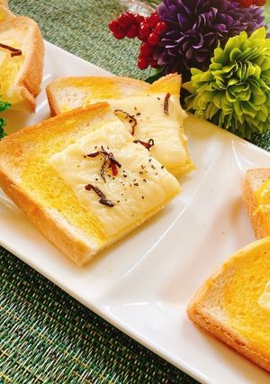 ピリっと♡塩昆布チーズトースト-レシピのメイン写真