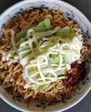 サッポロ一番!ごま醤油味でピリ辛冷麺