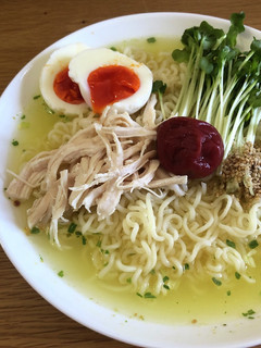 夏バテ防止!さっぱり梅塩ラーメン-レシピのメイン写真