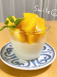 ヨーグルトゼリーマンゴーのせ-レシピのメイン写真