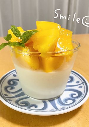 ヨーグルトゼリーマンゴーのせ-レシピのメイン写真