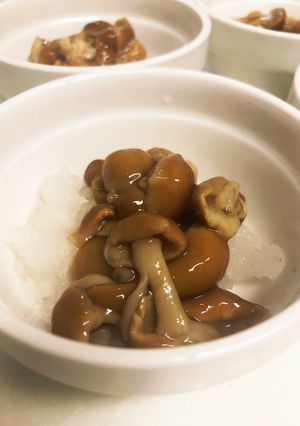 簡単過ぎる乗せるだけのなめこおろし-レシピのメイン写真