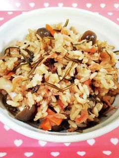 桜えびときざみ昆布の炊き込みご飯-レシピのメイン写真