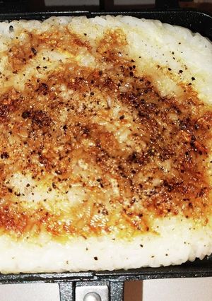 ホットサンドメーカーでバター醤油ご飯♪-レシピのメイン写真