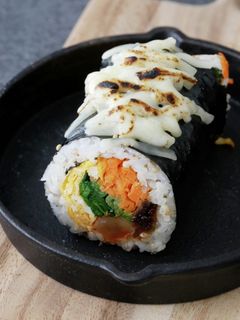 焼きキンパ。キムチーズでハーフ恵方巻き-レシピのメイン写真