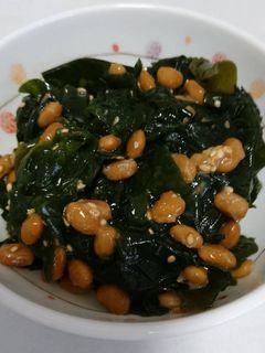 簡単!副菜♪納豆とわかめの梅和え-レシピのメイン写真