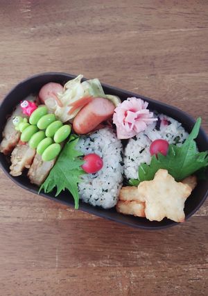 JK☆カリカリ梅ワカメおにぎり弁当♪-レシピのメイン写真